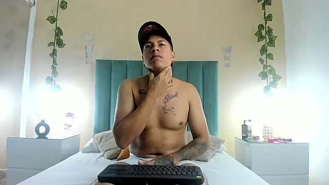 kaylaa sex online show from 18, 2, 2026