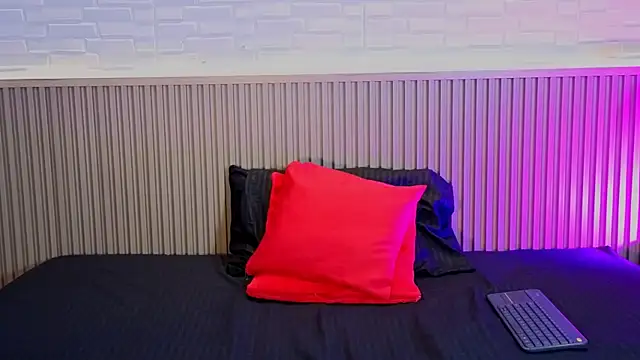 EmyVega online show from 27, 2, 2026