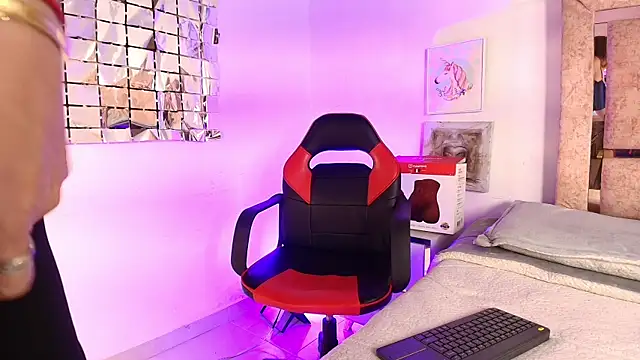 ElenaLauren online show from 6, 6, 2026