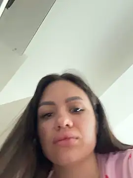 SiennaLuxexx online show from 6, 3, 2026