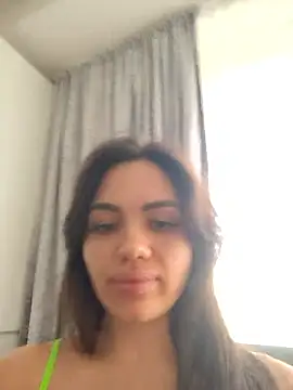 SiennaLuxexx online show from 16, 3, 2026