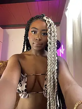 Snapshot of Cynthia_es chatting on 12, 6, 2026 Cynthia es online show from 12, 6, 2026