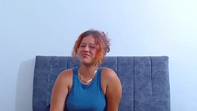 hottie couplee online show from 12, 3, 2026