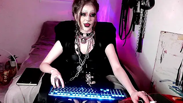 EmpressMorrigan online show from 8, 3, 2026