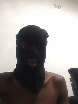 Snapshot of Pound5King chatting on 6, 4, 2026 Pound5King online show from 6, 4, 2026