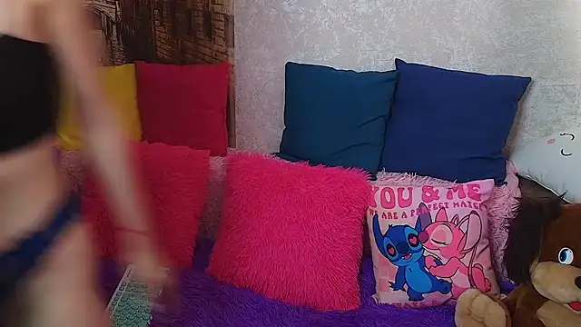 Snapshot of Gina_Gina_love chatting on 4, 8, 2026 Gina Gina love online show from 4, 8, 2026