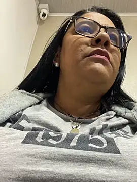 Carameloswing1 online show from 13, 4, 2026