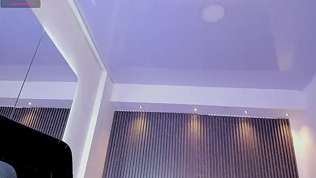 TiffanyHoustton online show from 25, 4, 2026