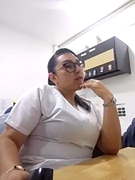 Valeria montana  online show from 21, 4, 2026