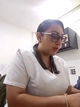 Valeria montana  online show from 22, 4, 2026