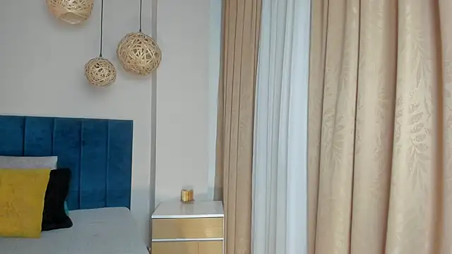 LyraVendrell online show from 26, 4, 2026