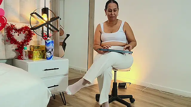 Sara BigAss- online show from 20, 2, 2026