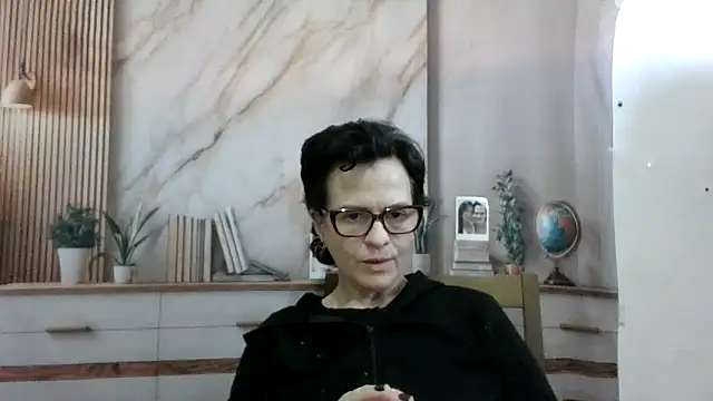 Luna-Hot0802 online show from 17, 6, 2026