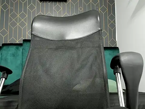 lucky smith1 online show from 24, 2, 2026