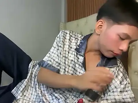 TheBoyAboveYou online show from 22, 4, 2026