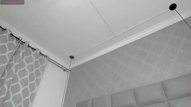 emilyy r online show from 27, 2, 2026