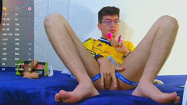 Snapshot of nicolatinboy chatting on 17, 6, 2026 nicolatinboy online show from 17, 6, 2026
