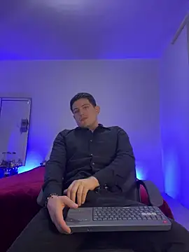 williamsmiiths16 online show from 22, 4, 2026