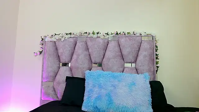 iris and damian online show from 17, 2, 2026