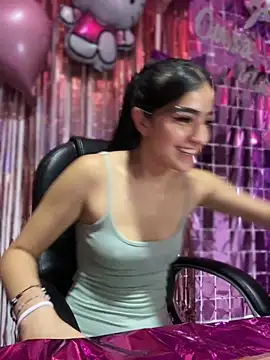 Snapshot of Valeriaa__001 chatting on 5, 12, 2025 Valeriaa 001 online show from 5, 12, 2025