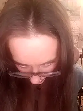 snowbird1117 online show from 15, 4, 2026