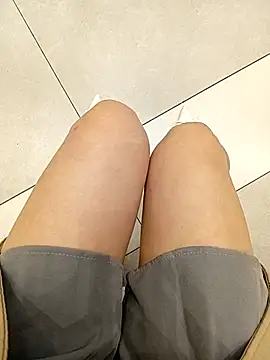 Baby-Linh online show from 7, 2, 2026