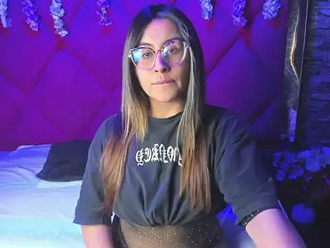 Snapshot of Freyaa_Millerr_ chatting on 4, 12, 2025 Freyaa Millerr online show from 4, 12, 2025