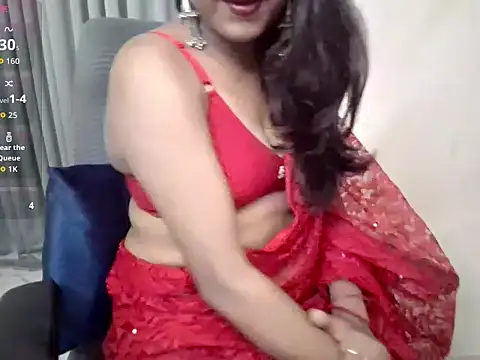 Snapshot of Spit_queenC_for_you chatting on 24, 4, 2026 Spit queenC for you online show from 24, 4, 2026