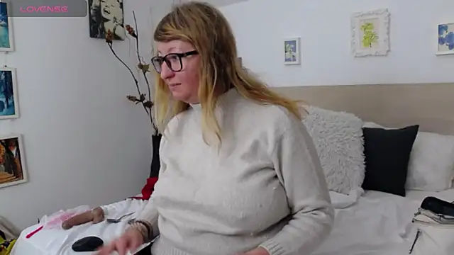 Snapshot of OlgaPavlova chatting on 13, 1, 2026 OlgaPavlova online show from 13, 1, 2026