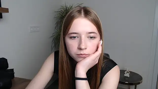 Snapshot of SweetBellaa_ chatting on 3, 12, 2025 SweetBellaa online show from 3, 12, 2025