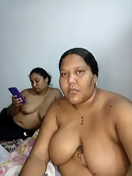 Snapshot of VaneandRossy chatting on 14, 5, 2026 VaneandRossy online show from 14, 5, 2026
