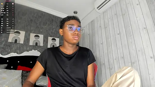 teylor lovee online show from 5, 3, 2026