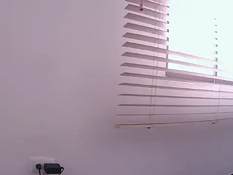 Fernanda andrew online show from 13, 3, 2026