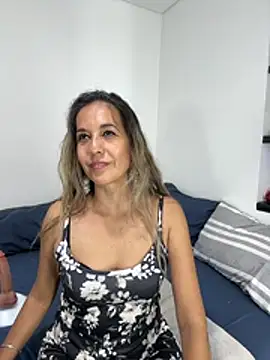 Snapshot of sandrafarrely chatting on 4, 5, 2026 sandrafarrely online show from 4, 5, 2026