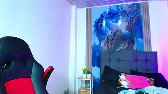 Valentina and sneider  online show from 21, 4, 2026