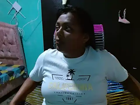 Snapshot of caro_lil chatting on 16, 6, 2026 caro lil online show from 16, 6, 2026