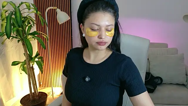 victoria   moon online show from 19, 4, 2026