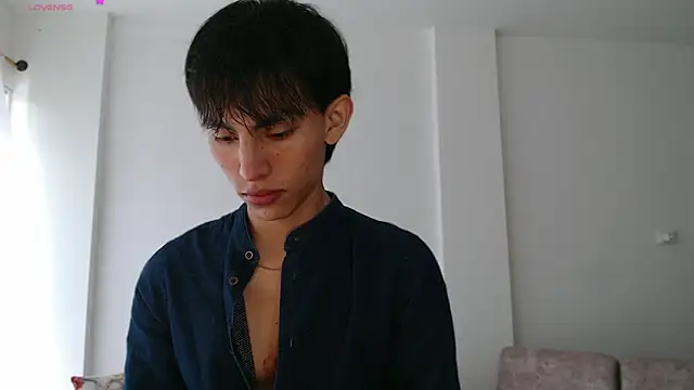 Snapshot of andrew_courtzz chatting on 15, 12, 2025 andrew courtzz online show from 15, 12, 2025