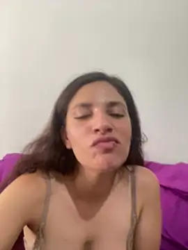 Snapshot of Marestrella-25 chatting on 5, 2, 2026 Marestrella-25 online show from 5, 2, 2026