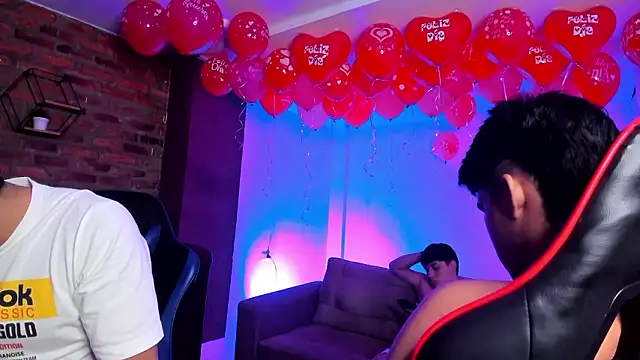 HotThreesoome online show from 16, 2, 2026