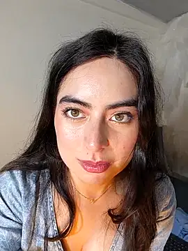 saasha Petit online show from 25, 4, 2026