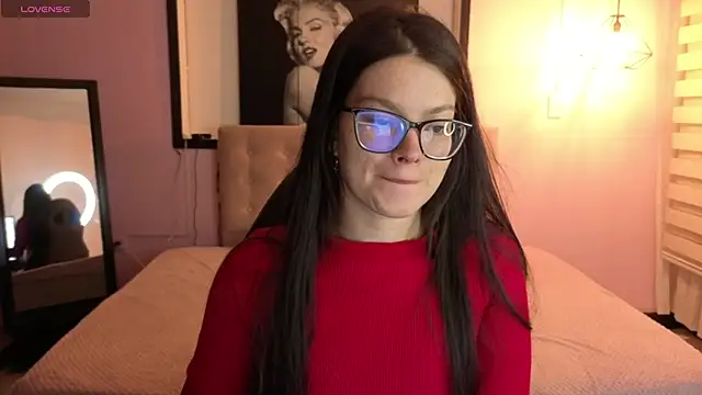 Sara valderrama  online show from 7, 4, 2026