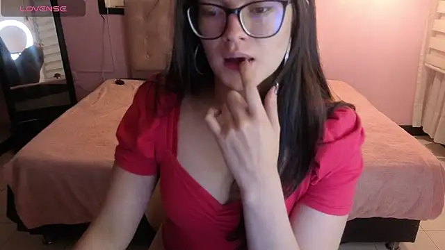 Sara valderrama  online show from 28, 7, 2026