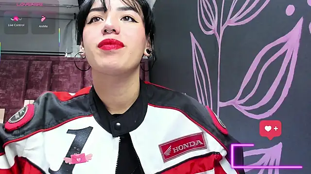 Kiara Fox   online show from 2, 2, 2026