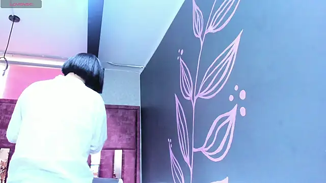 Kiara Fox   online show from 12, 2, 2026