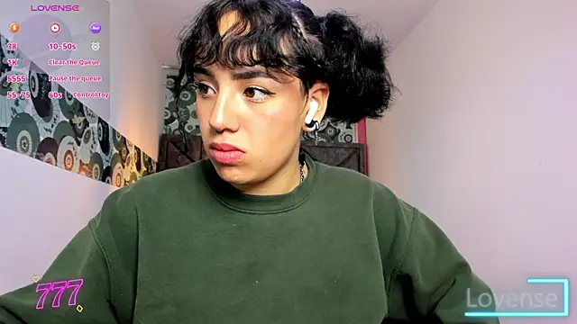 Snapshot of Kiara_Fox__ chatting on 3, 6, 2026 Kiara Fox online show from 3, 6, 2026