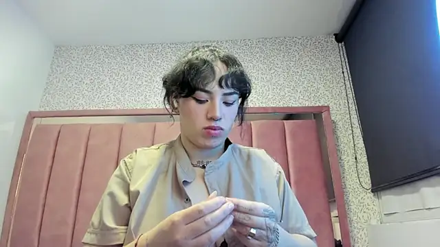 Snapshot of Kiara_Fox__ chatting on 7, 6, 2026 Kiara Fox online show from 7, 6, 2026