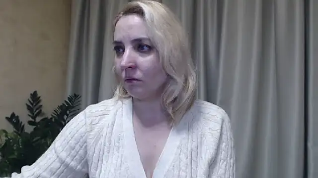 Snapshot of sweetpussy chatting on 28, 1, 2025 sweetpussy online show from 28, 1, 2025