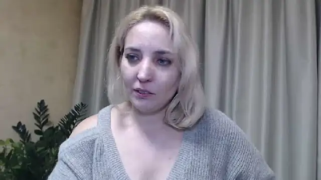 Snapshot of sweetpussy chatting on 2, 2, 2025 sweetpussy online show from 2, 2, 2025