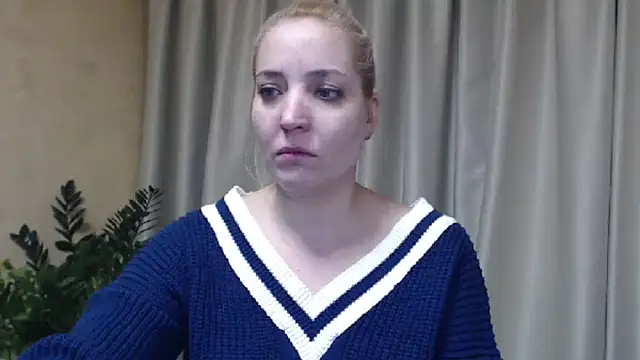 Snapshot of sweetpussy chatting on 7, 2, 2025 sweetpussy online show from 7, 2, 2025